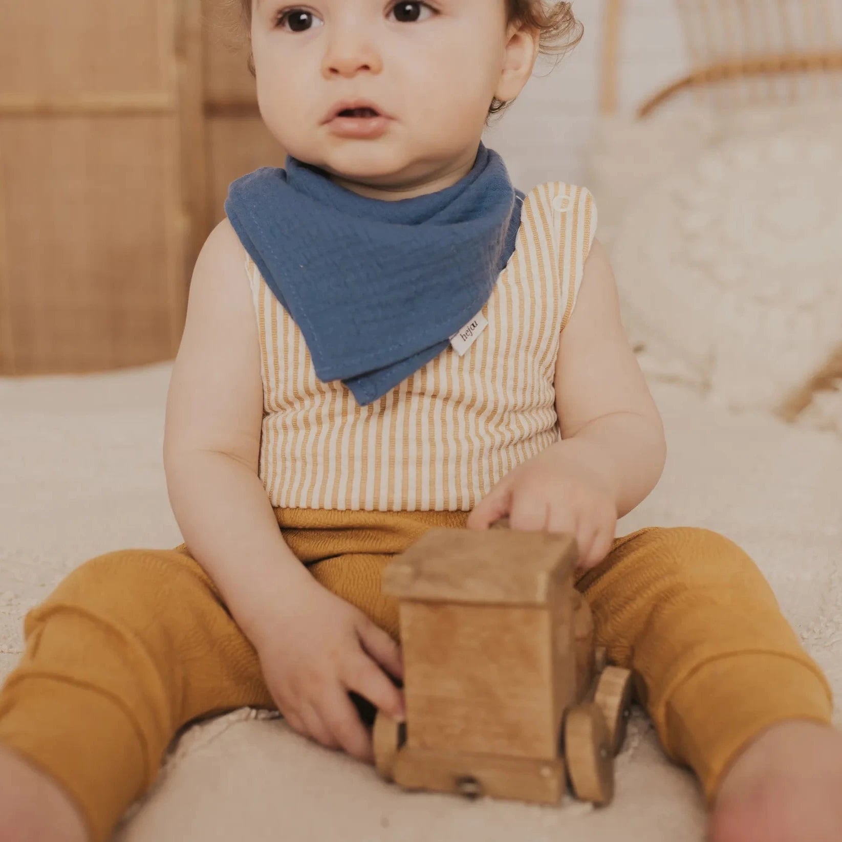 Babystrampler "Streifen Gelb"