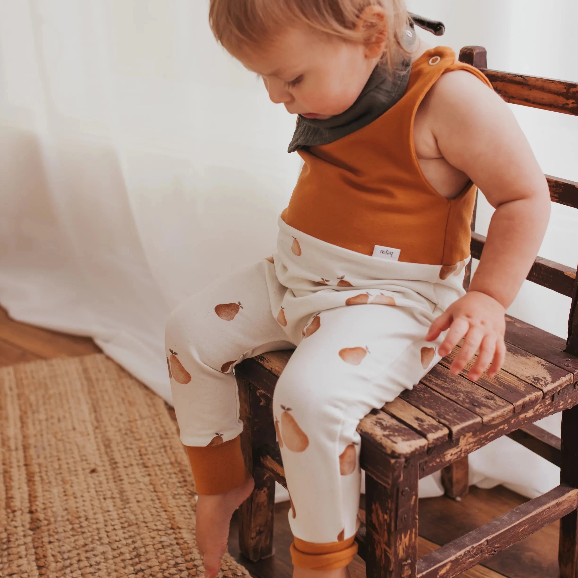 Babystrampler "Birne"