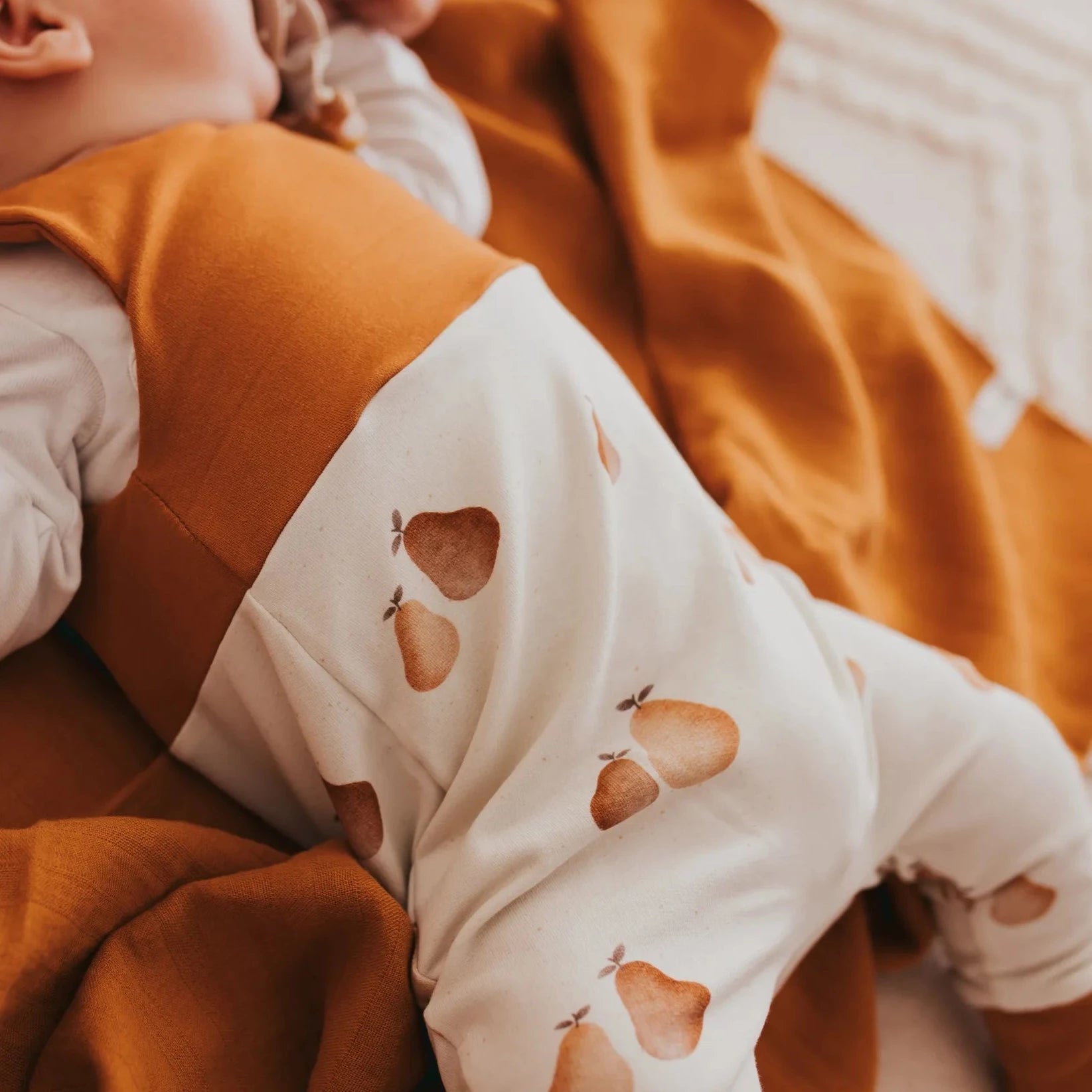 Babystrampler "Birne"