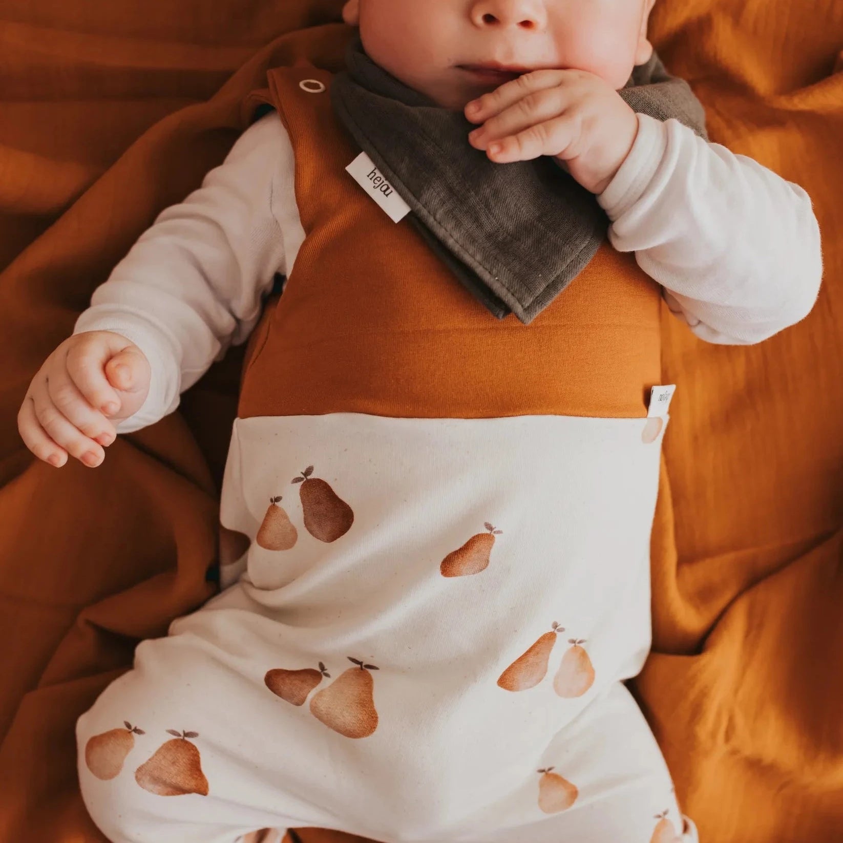 Babystrampler "Birne"