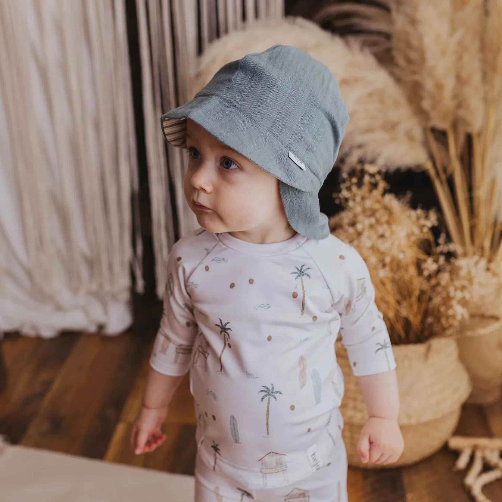 Wende-Sonnenhut Musselin "Grün/Streifen" - 2 in 1