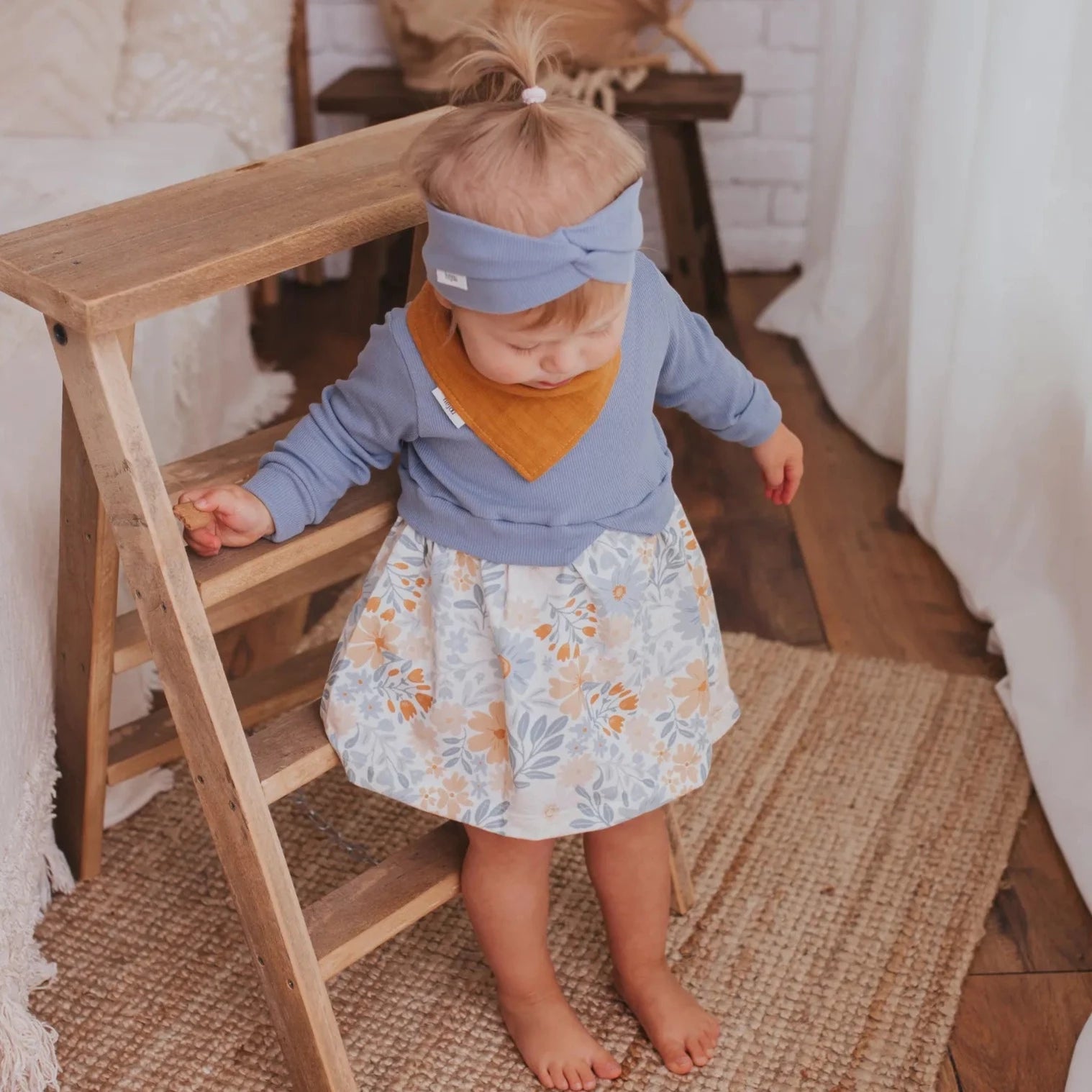 Kleid "Blumen/Blau"